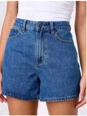 2002 Eddie Bauer Y2K Women’s Dark Blue Denim Mom Shorts Jorts Vintage